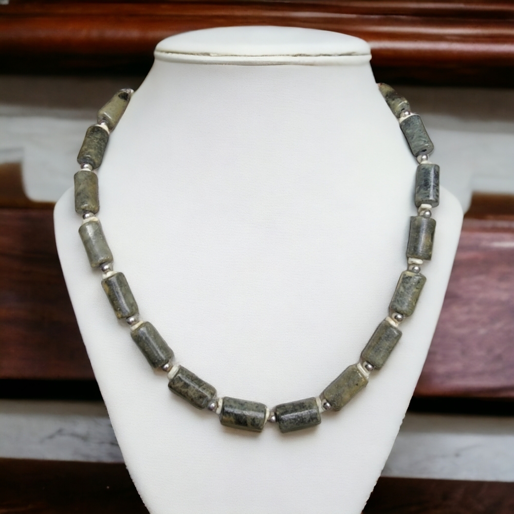 Vintage Connemara marble necklace